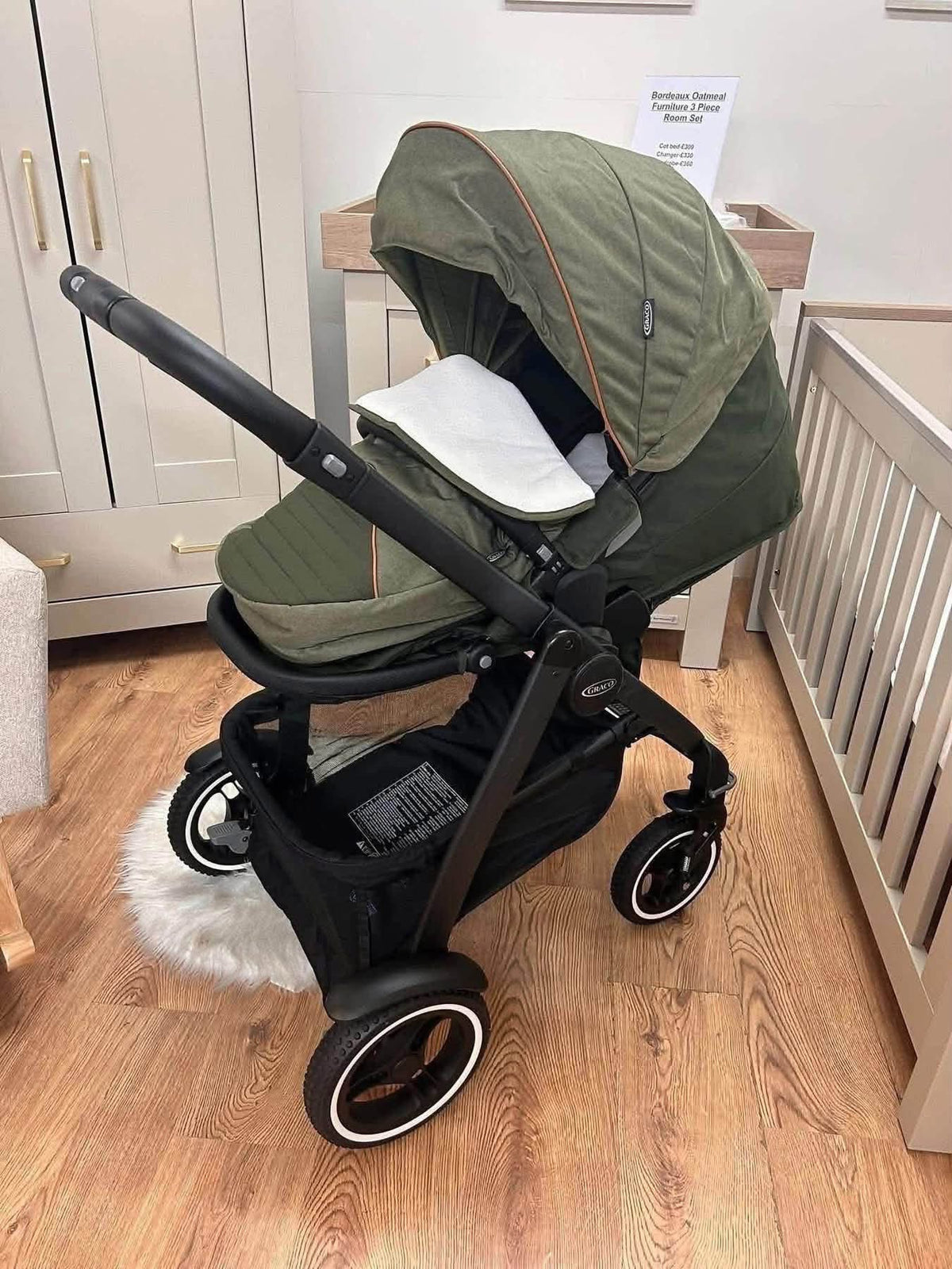 Graco xt pushchair & carrycot - ex display