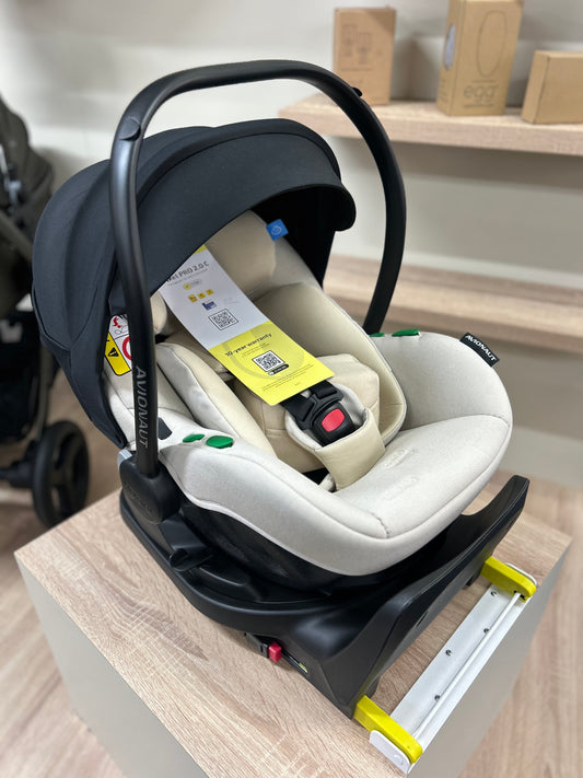 Avionaut pixel pro 2.0 & IQ Orbit base ~ ex display Birmingham store