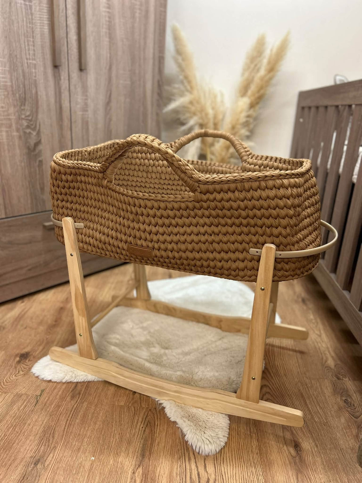 Ickle bubba Nova Moses basket & rocking stand ~ ex display Birmingham store