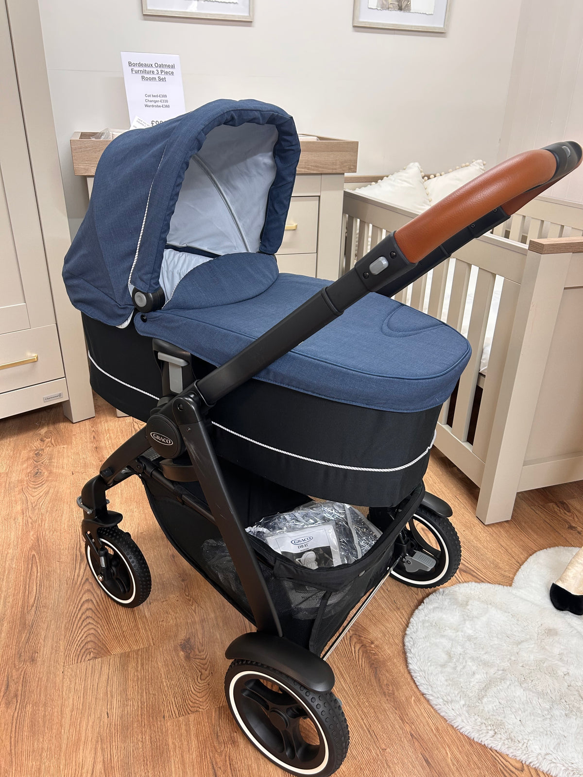 Graco xt pushchair & carrycot - ex display