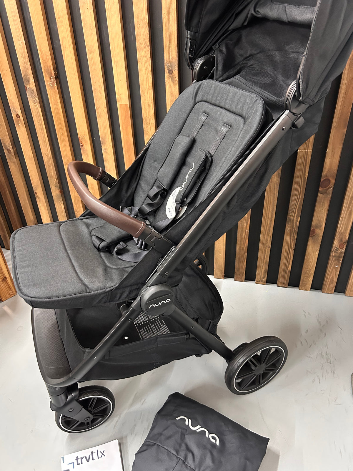 Nuna Trvl Lx ~ ex display Birmingham store