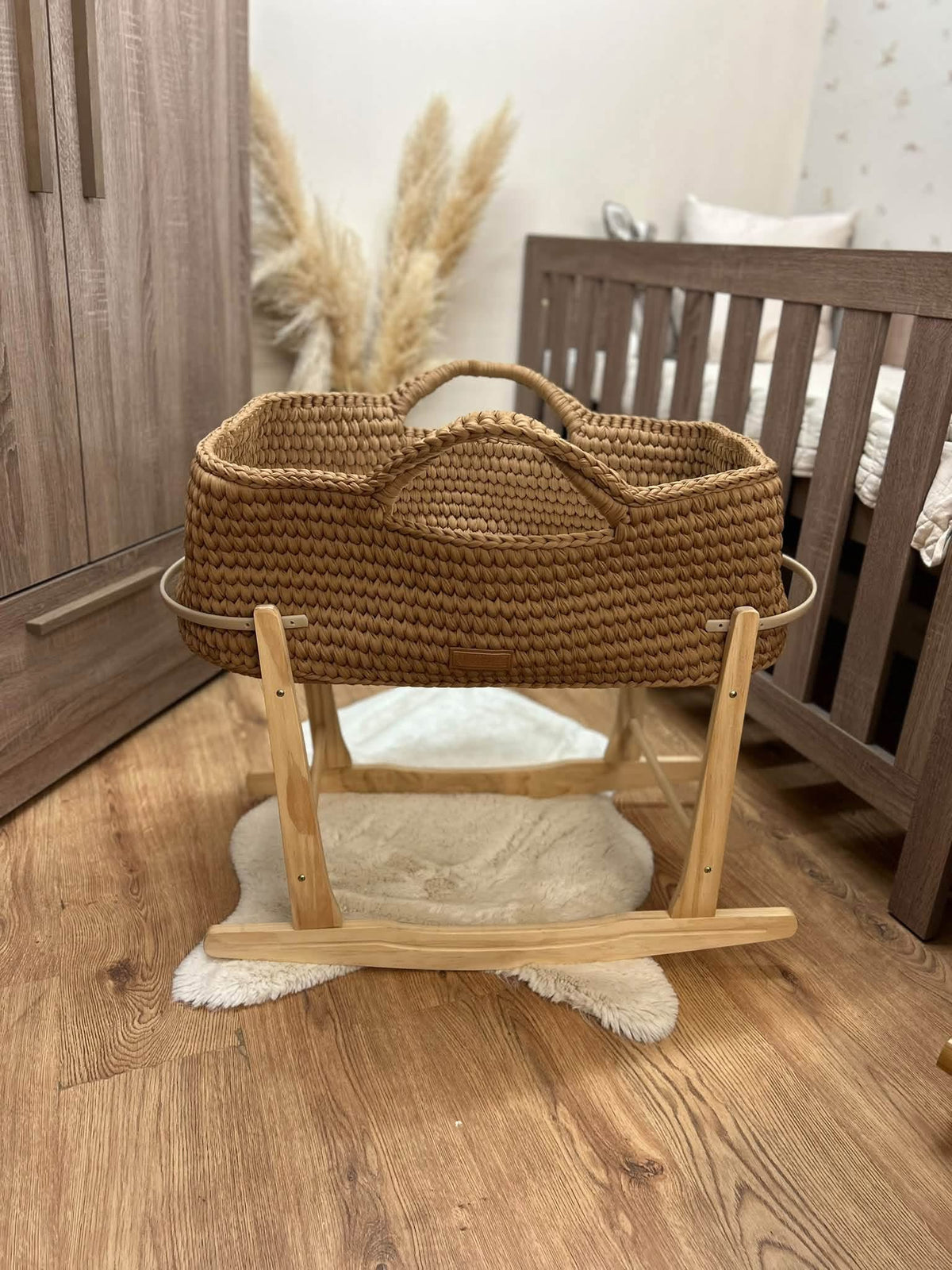 Ickle bubba Nova Moses basket & rocking stand ~ ex display Birmingham store