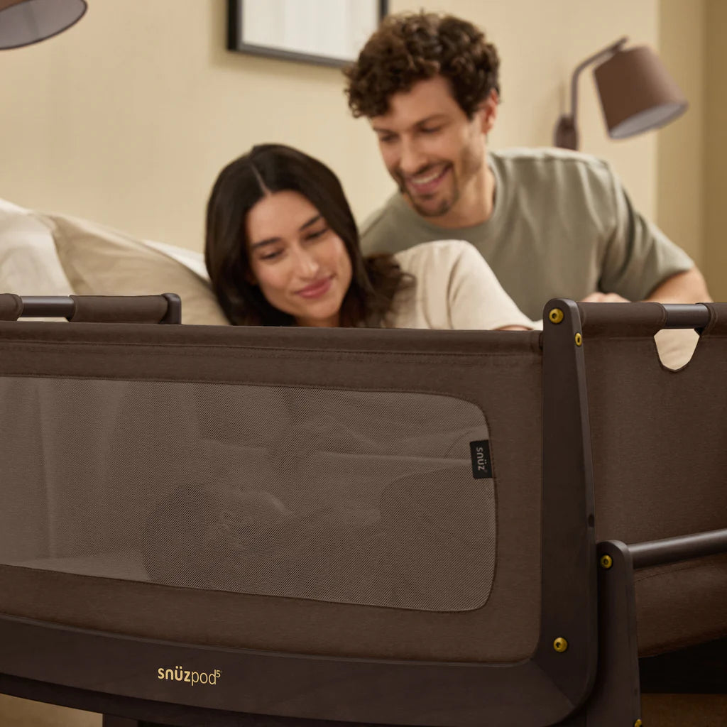 SnuzPod5 Bedside Crib Chocolate