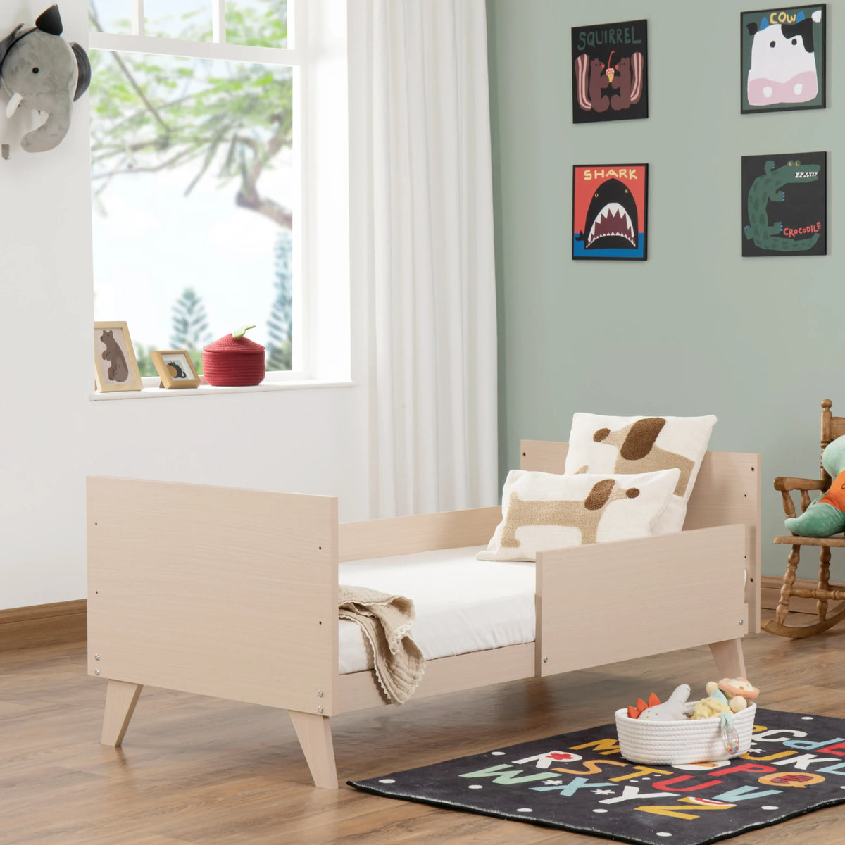 Babymore Dante cot bed - Natural
