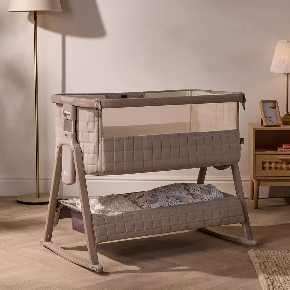 Tutti Bambini Cozee Sense Bedside Crib – Soft Walnut/Cocoa