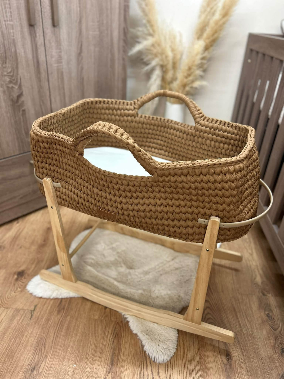 Ickle bubba Nova Moses basket & rocking stand ~ ex display Birmingham store