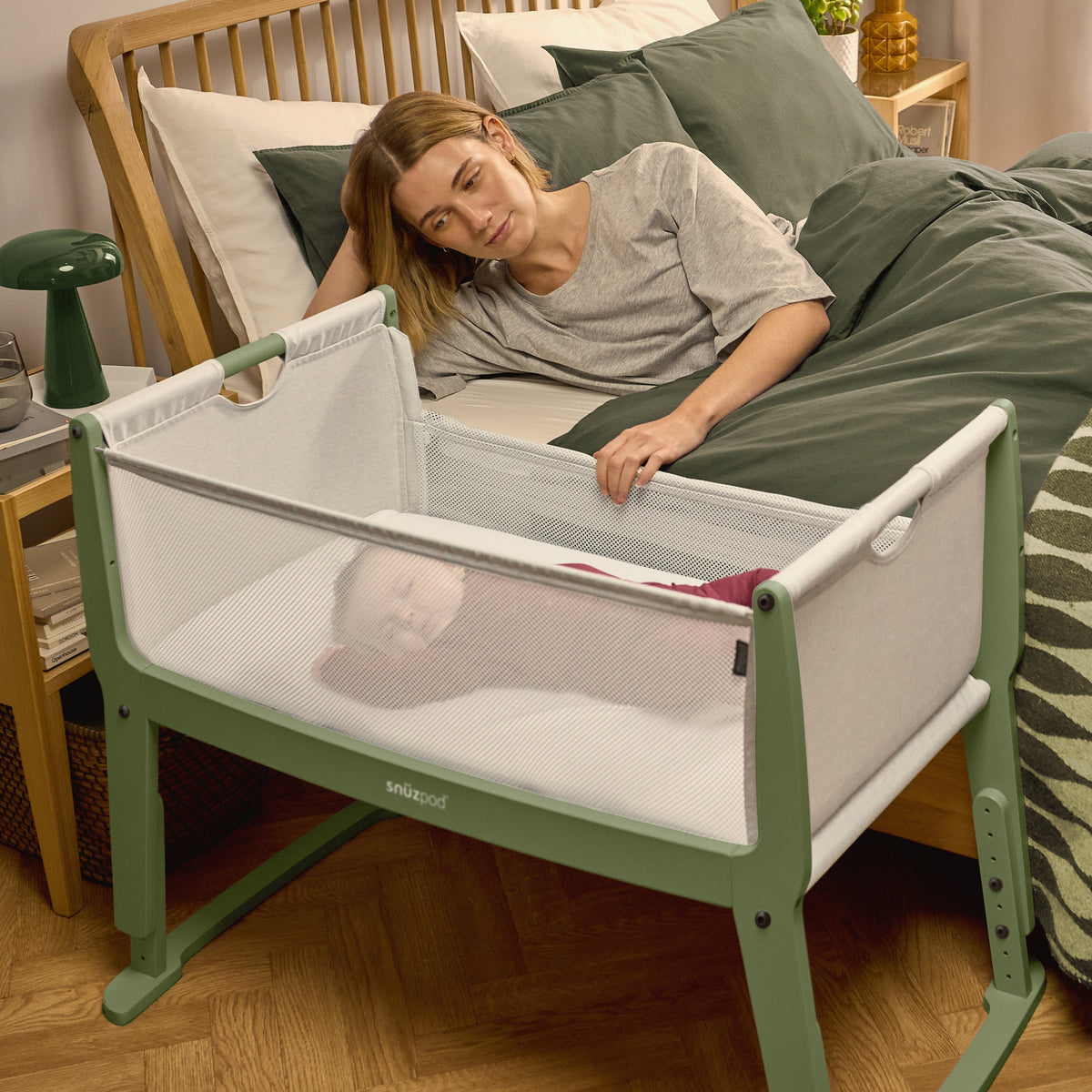 SnuzPod Studio Bedside Crib Tokyo