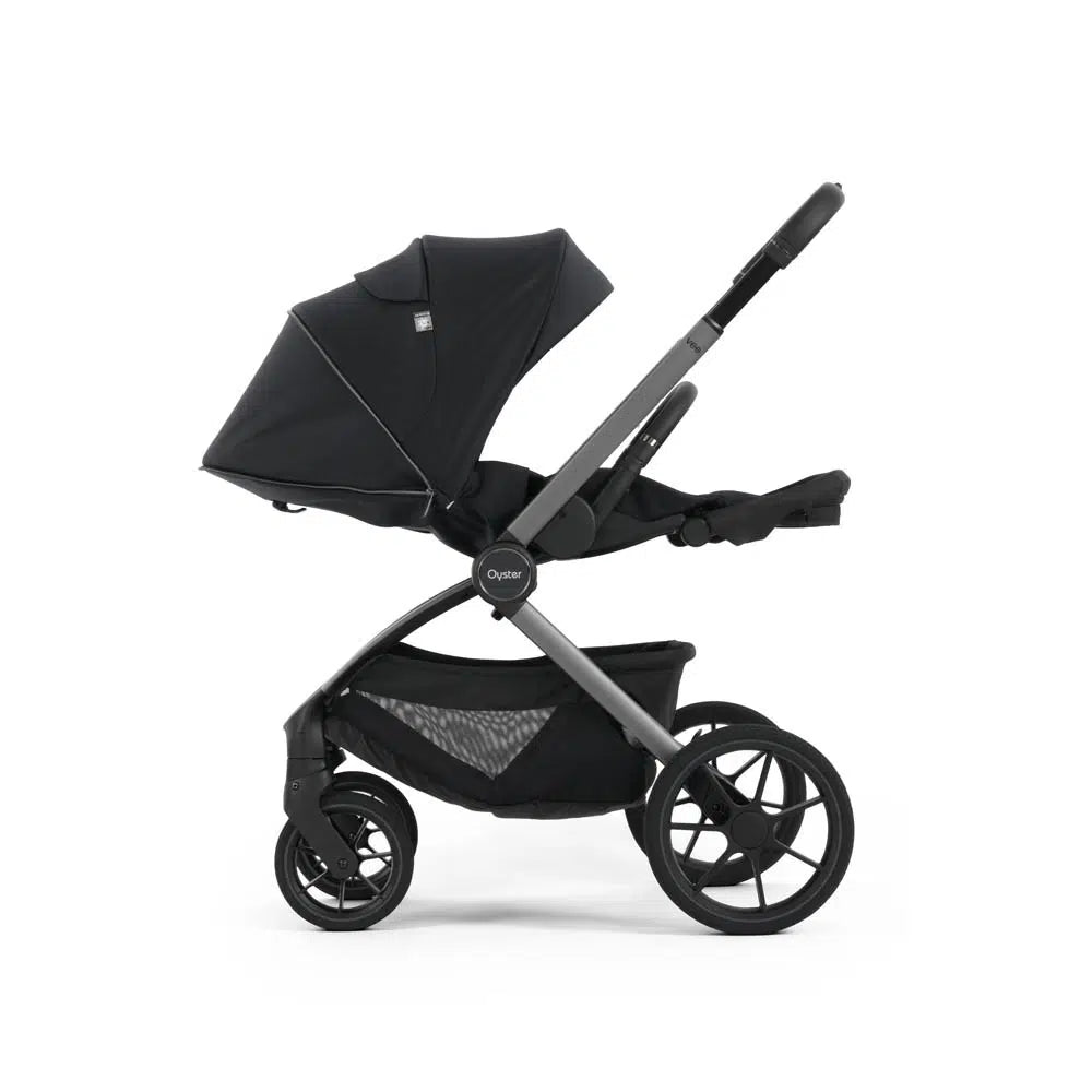 Oyster Vee stroller & carrycot package ~ Liquorice