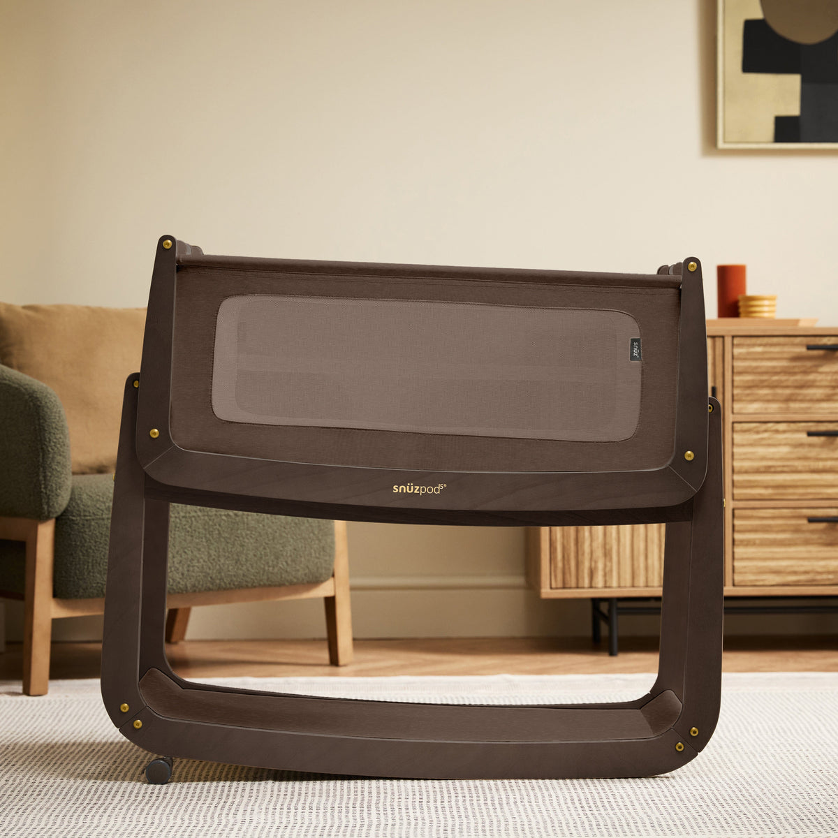 SnuzPod5 Bedside Crib Chocolate