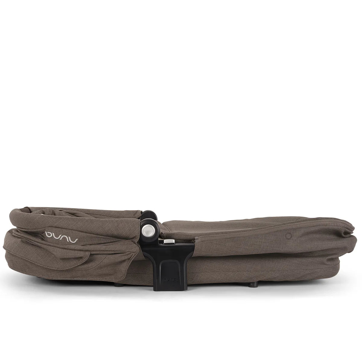 Nuna TRIV Next URBN Bundle in Chestnut