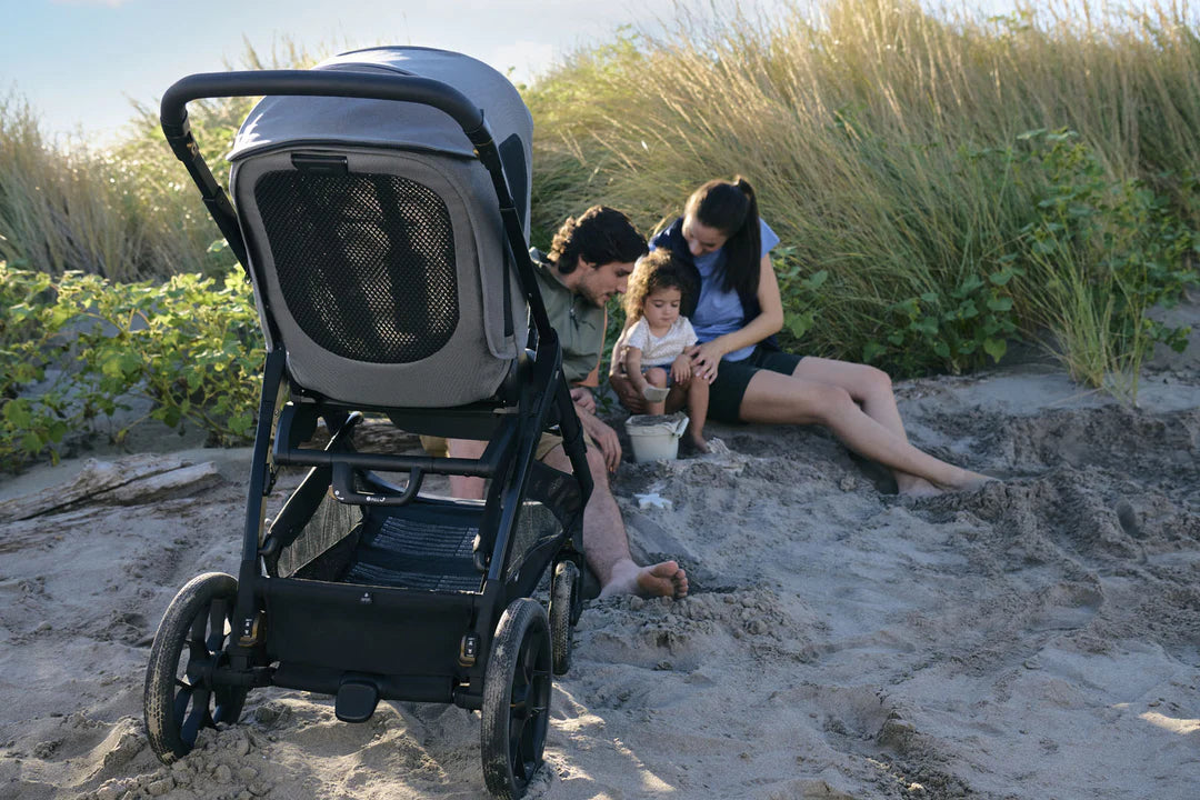 Inglesina Aptica XT Travel System - Taiga Green (2025 Model Updated Features) Ex Display