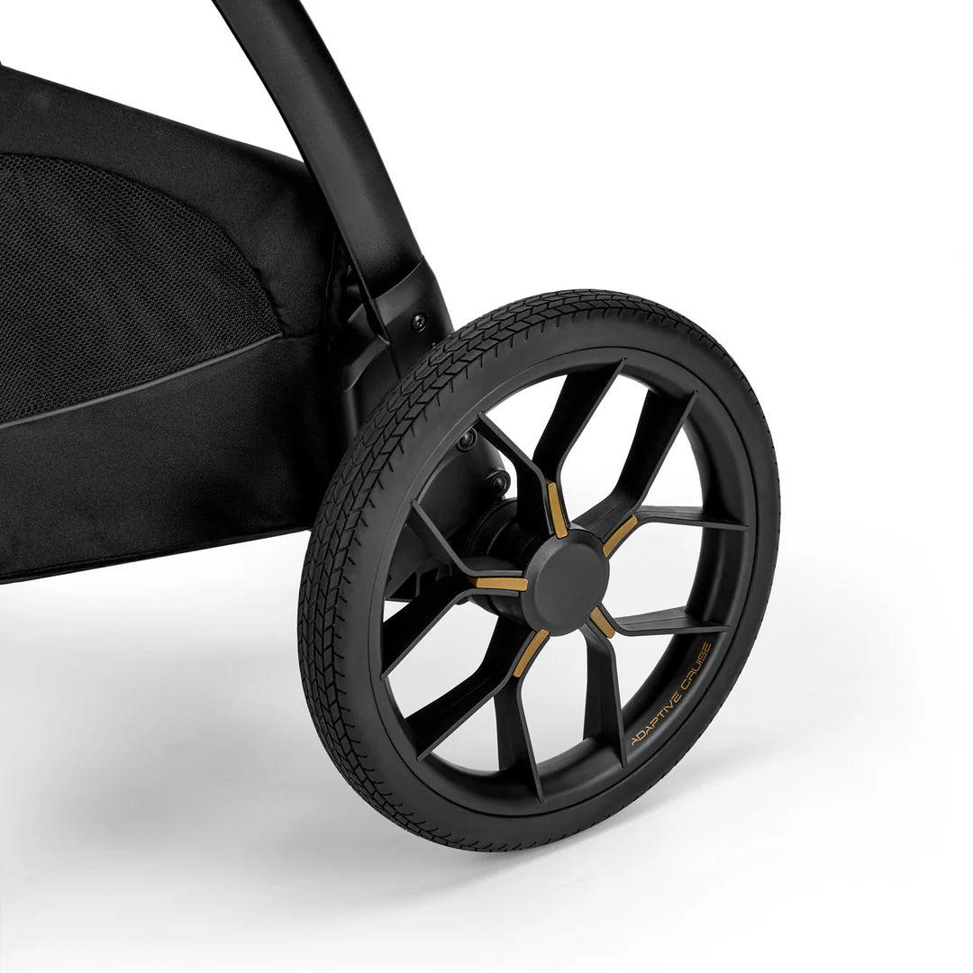Inglesina Aptica XT Travel System - Taiga Green (2025 Model Updated Features) Ex Display