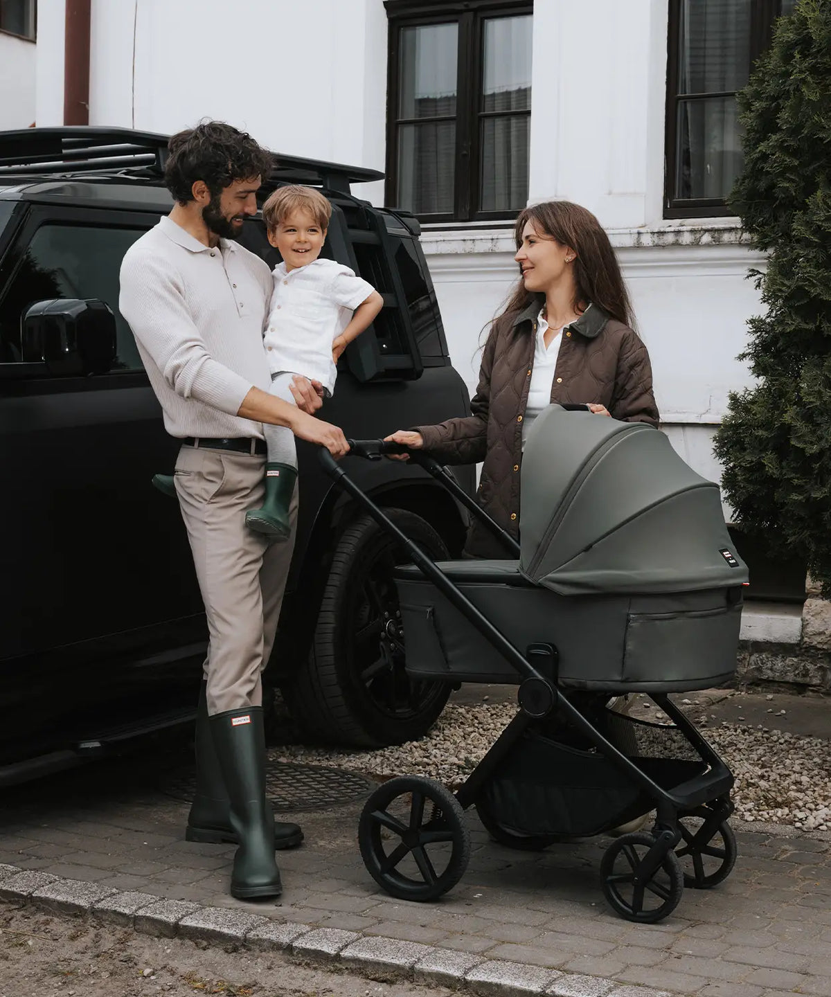 Venicci Hunter x Venicci Upline 3 Dark Olive Pram Essential Bundle