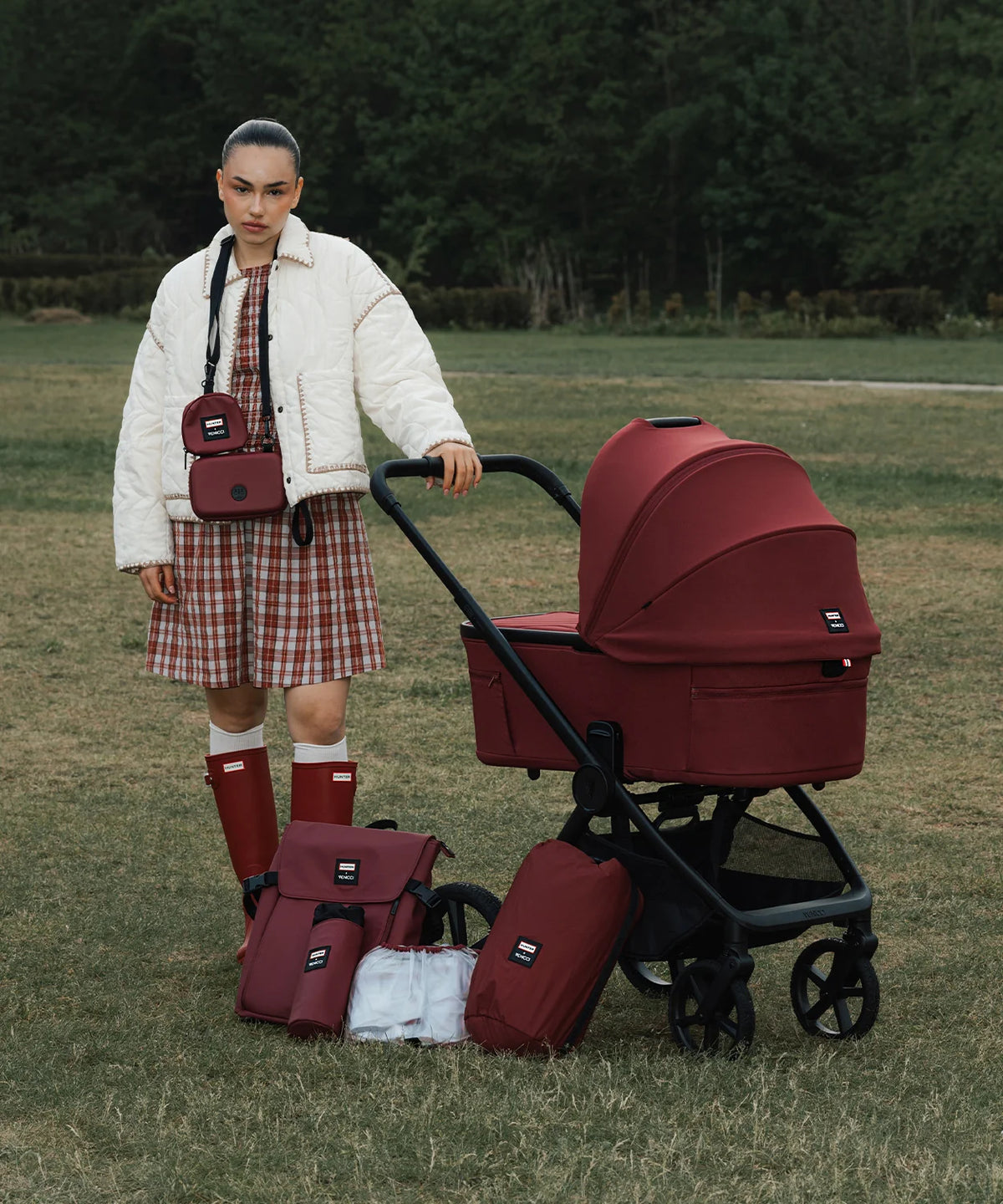 Venicci Hunter x Venicci Upline 3 Dark Red Pram Essential Bundle