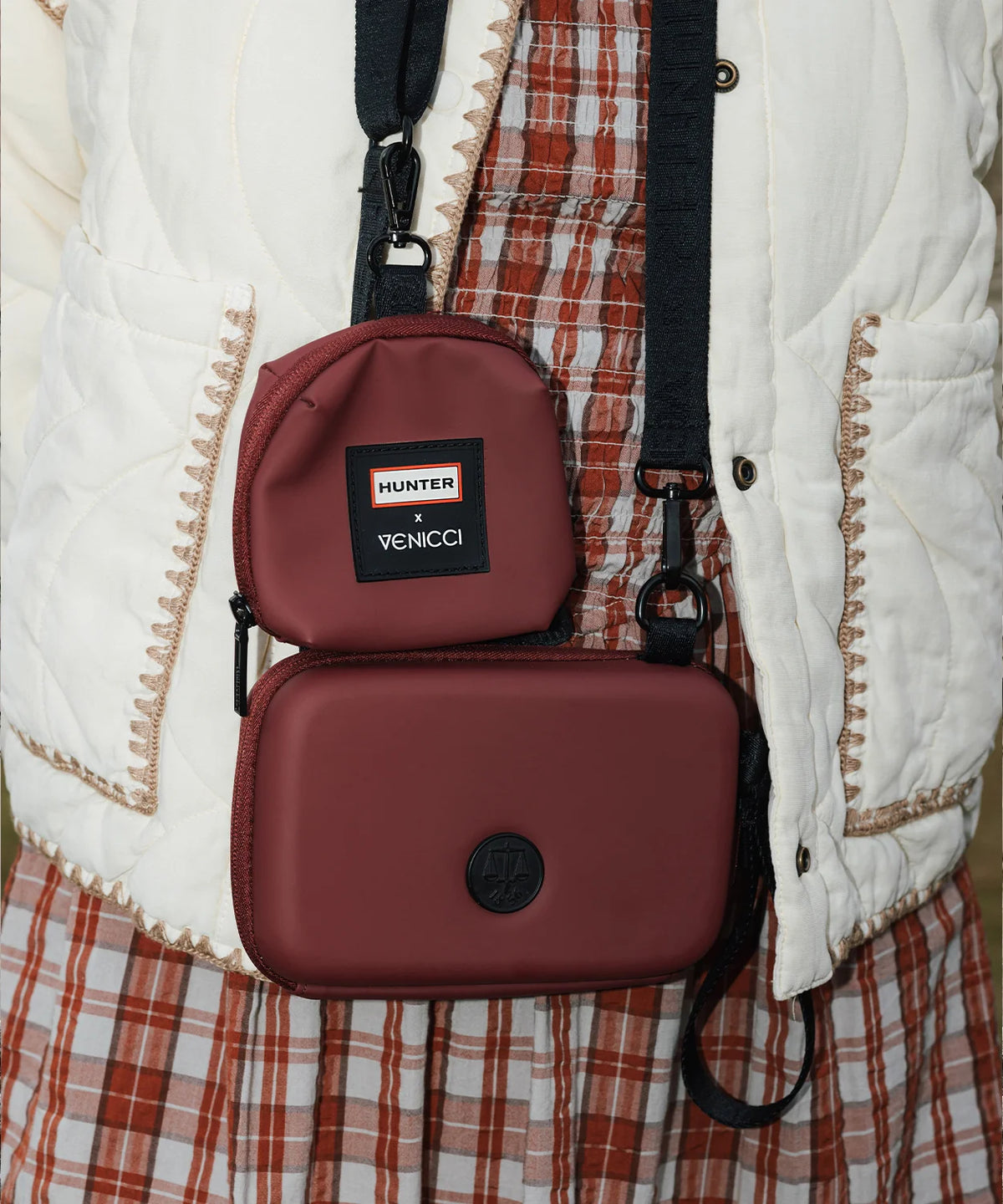 Venicci Hunter x Venicci Upline 3 Dark Red Pram Essential Bundle
