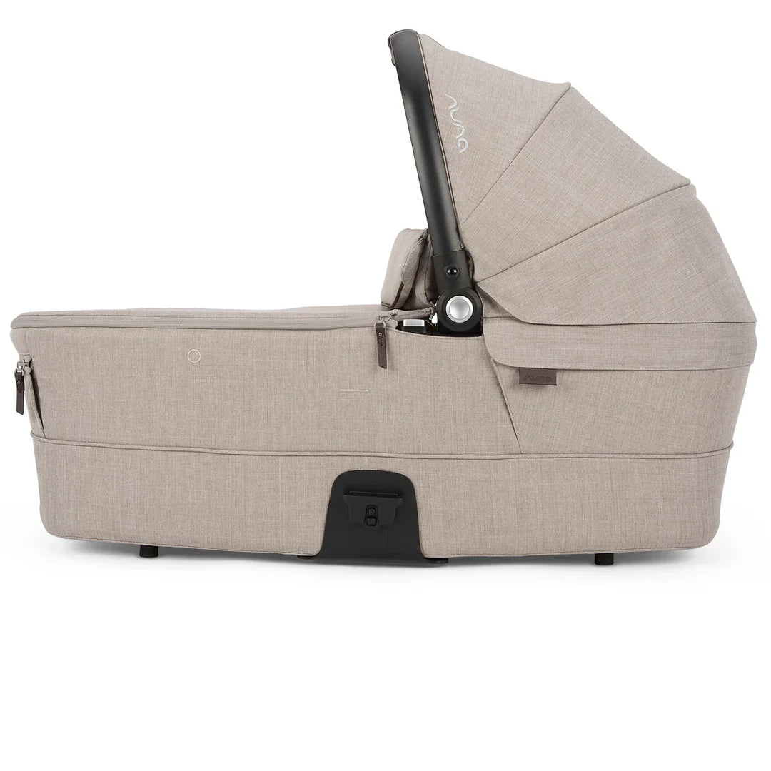 Nuna MIXX Next Pushchair, MIXX Next Carrycot, ARRA Flex Car Seat and BASE Curv Bundle, Chateau FREE Carrycot stand