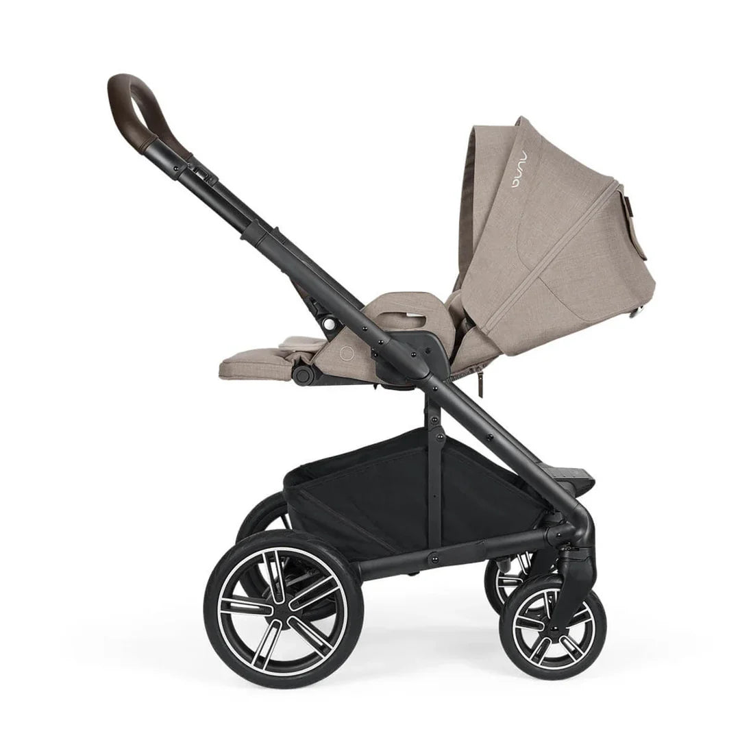 Nuna MIXX Next Pushchair, MIXX Next Carrycot, ARRA Flex Car Seat and BASE Curv Bundle, Chateau FREE Carrycot stand