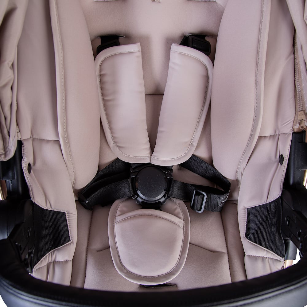 Red Kite Push Me Pace i-size Latte Travel System