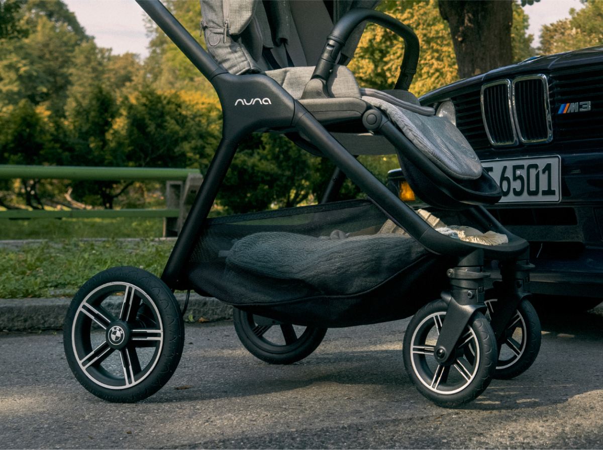 Nuna TRIV NEXT BMW + PIPA Lite Travel System - BMW Graphene