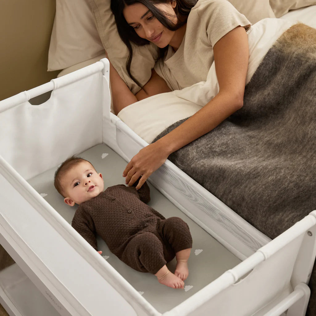 SnuzPod5 Bedside Crib White