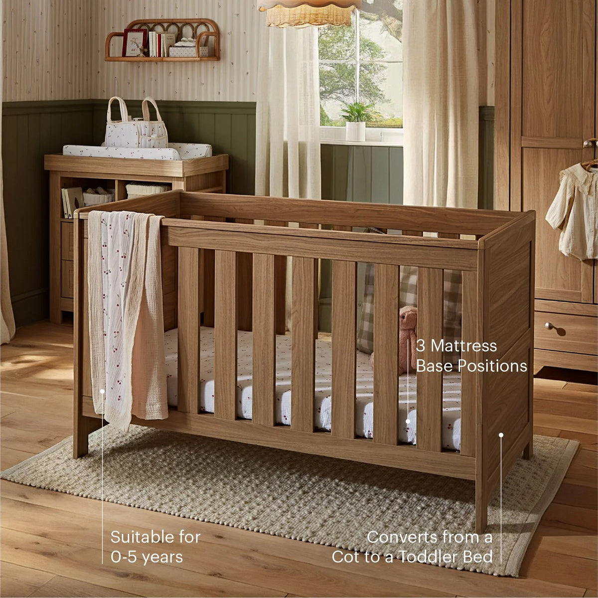 Cuddle Co Burford 3 Piece Nursery Furniture Set - Oak