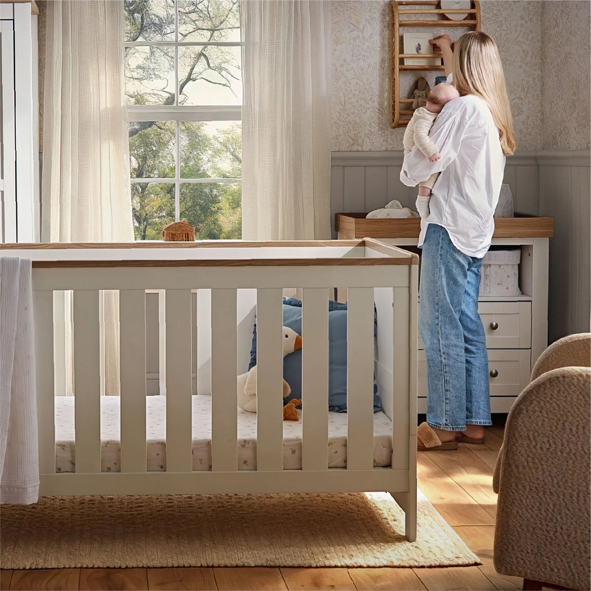 Cuddle Co Burford 3 Piece Nursery Furniture Set - White & Oak