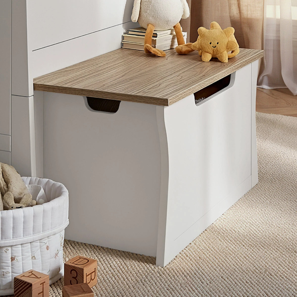 Cuddle Co Clara Storage Box - White & Ash
