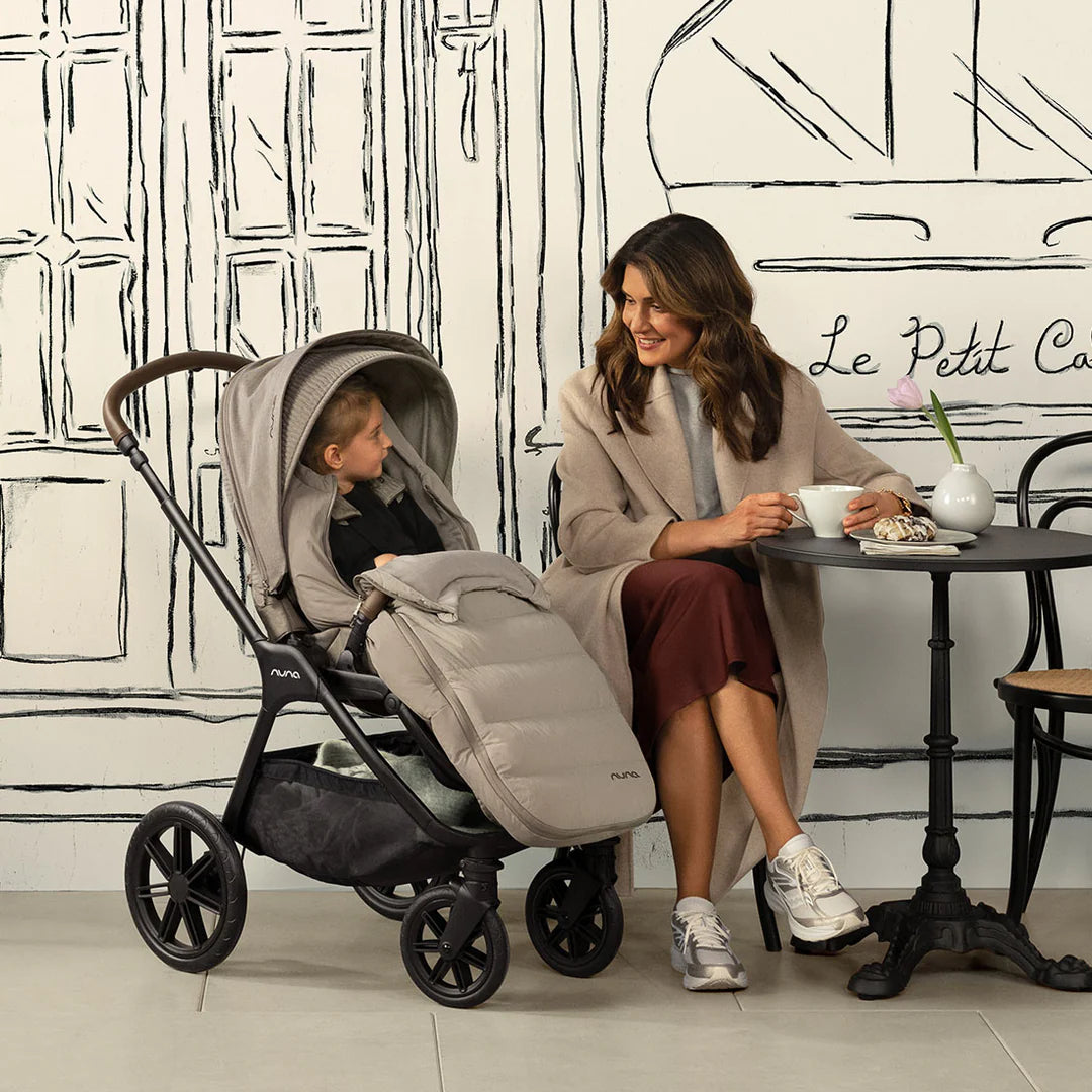 Nuna TRIV LX All Seasons Pushchair Set, ARRA Flex Car Seat and BASE Curve Bundle, Cosmopolitan