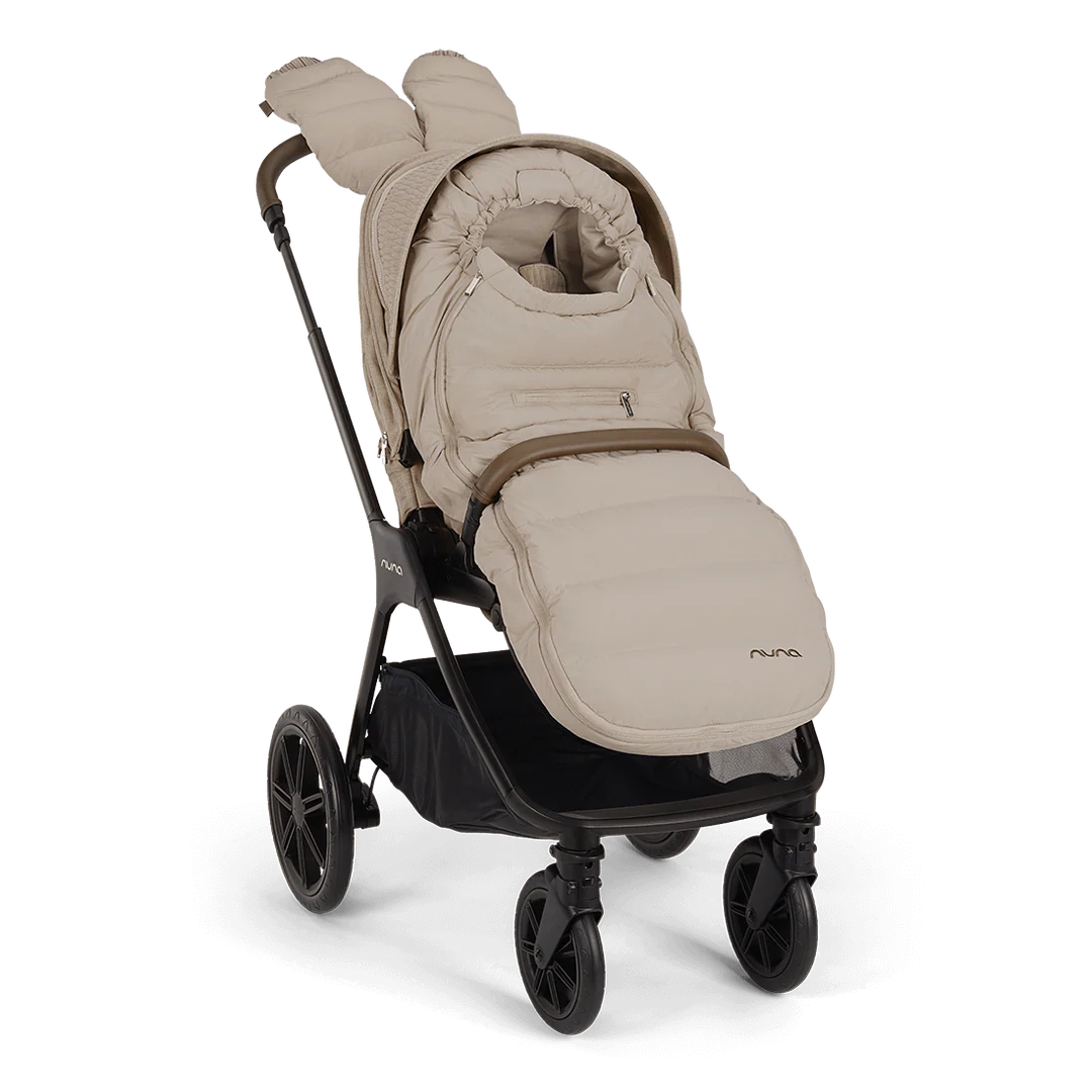 Nuna TRIV LX All Seasons Pushchair Set, ARRA Flex Car Seat and BASE Curve Bundle, Cosmopolitan