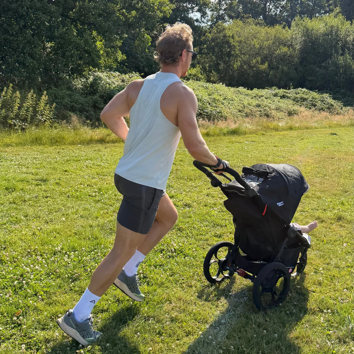 Out n About Nipper Compact Pebble Mint Pre Order End Of September