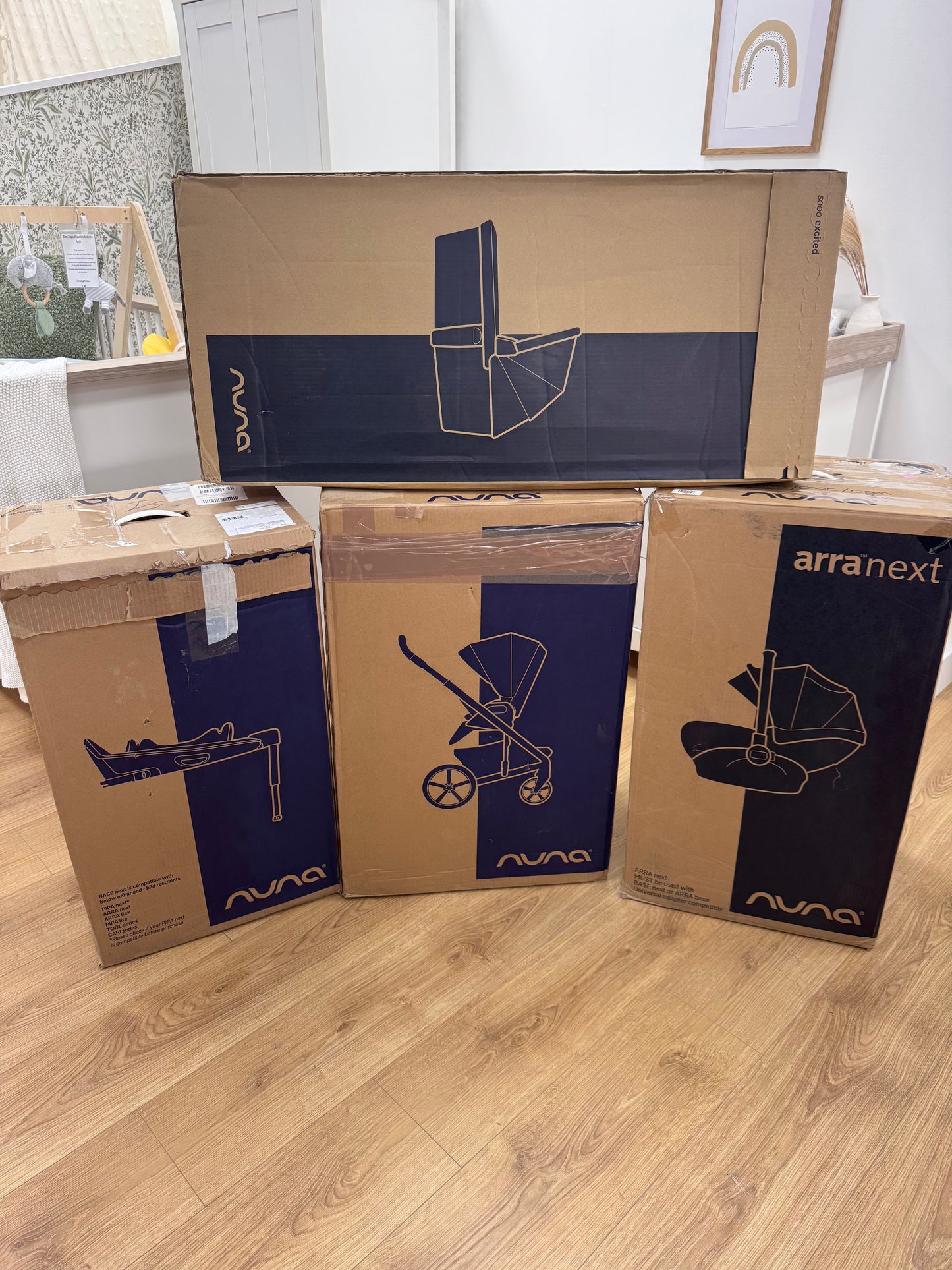 Nuna MIXX Next Pushchair, MIXX Next Carrycot, ARRA Flex Car Seat and BASE NEXT Bundle, Caviar Open Box