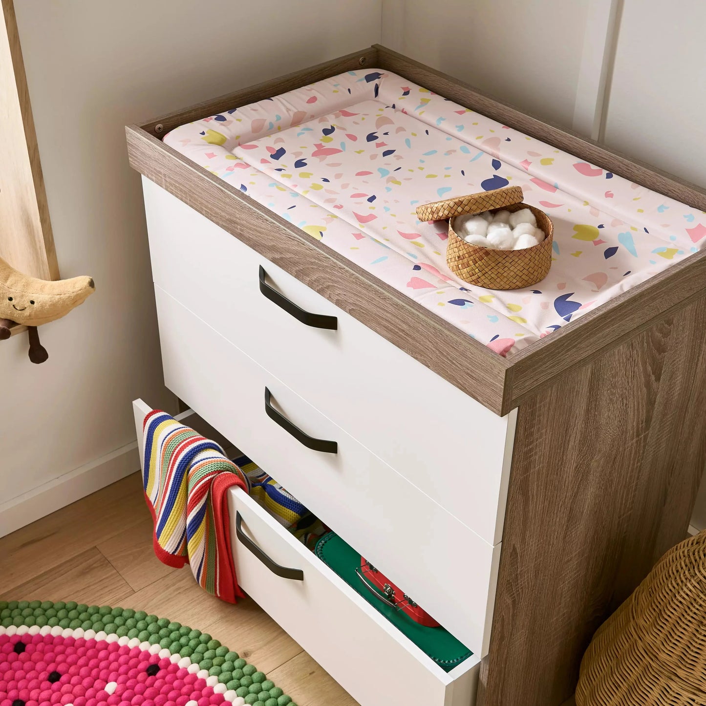 CuddleCo Enzo 3 Piece Nursery Furniture Set - Truffle Oak & White