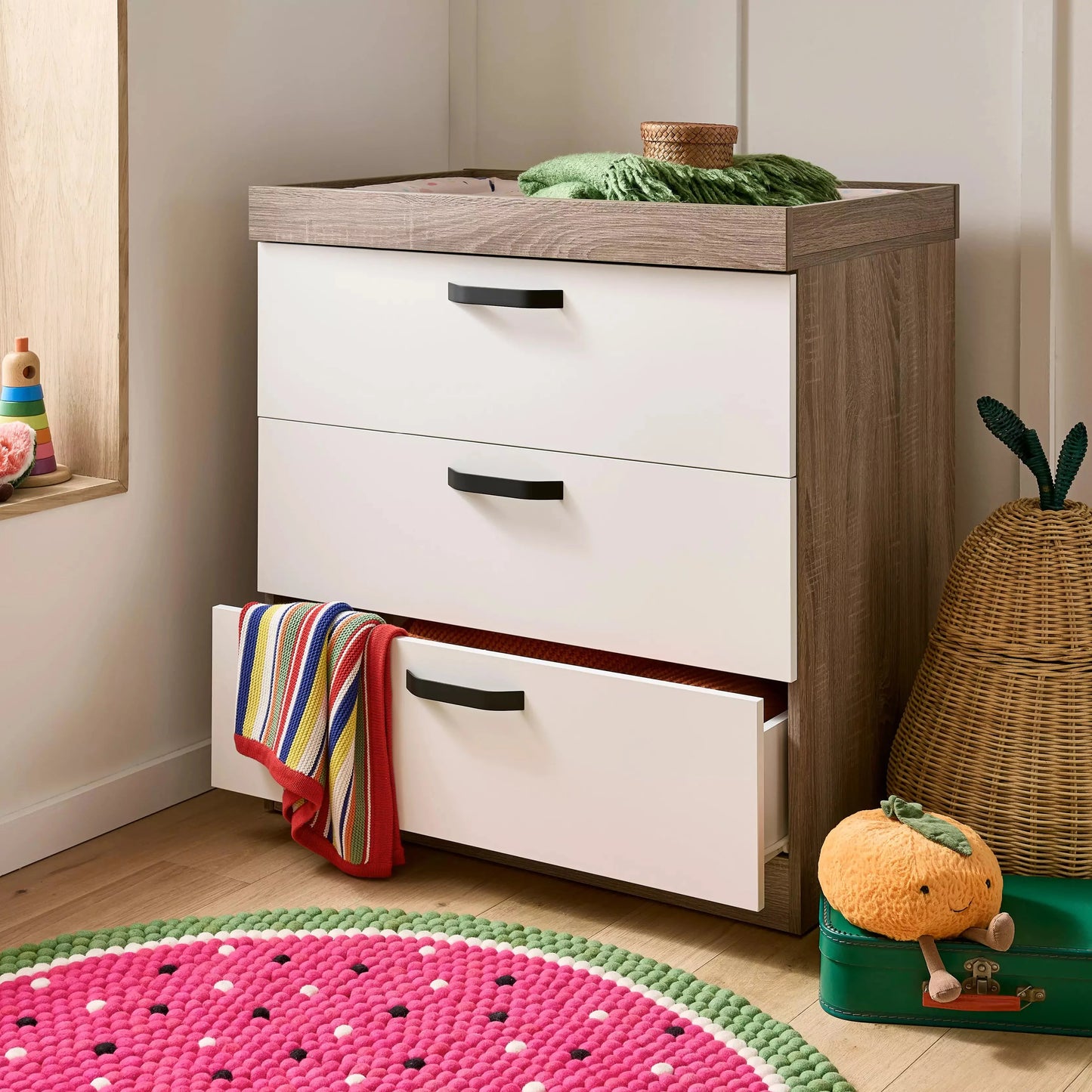 CuddleCo Enzo 3 Piece Nursery Furniture Set - Truffle Oak & White