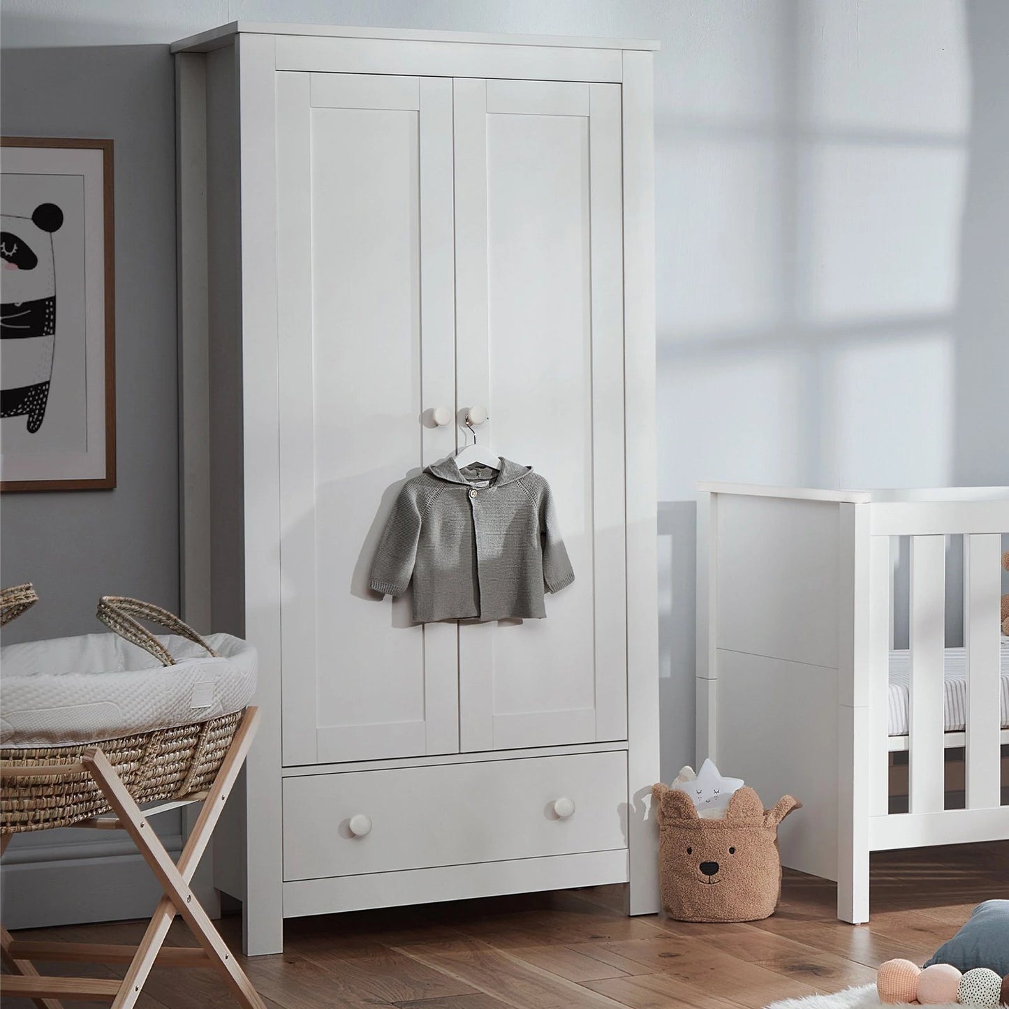 Cuddle Co Aylesbury 2 Door Double Wardrobe - White